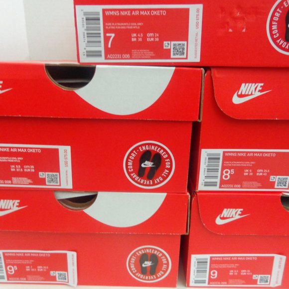 Nike Air Max Oketo. New. Women Size: 8. - Picture 9 of 9